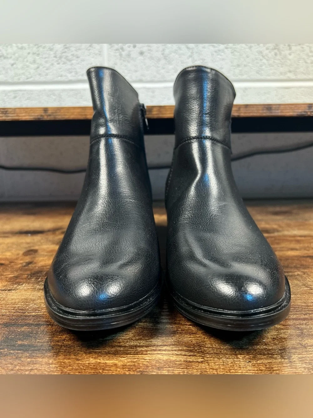 BareTraps Booties Alona Black Boots Low Heel Almond Toe Zip Faux Leather 7.5